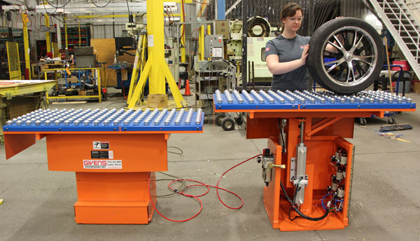 Industrial lifting table from Givens Machine Systems 